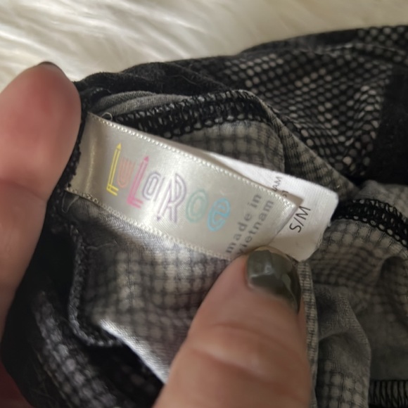 LuLaRoe Floral Graphic Leggings Size S/M - Picture 4 of 4